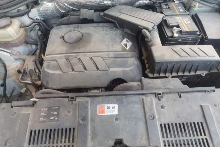 Used BORGWARD BX7 2016 28T Four-Wheel Drive Flagship Version 5 Seats Engine Bay