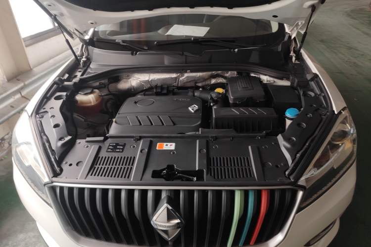 Used BORGWARD BX7 2016 28T 2WD Elite Edition 5-seater Engine Bay