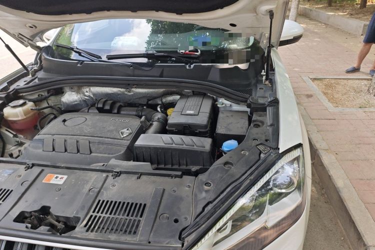 Used BORGWARD BX7 2016 28T 2WD Elite Edition 5-seater Engine Bay Left