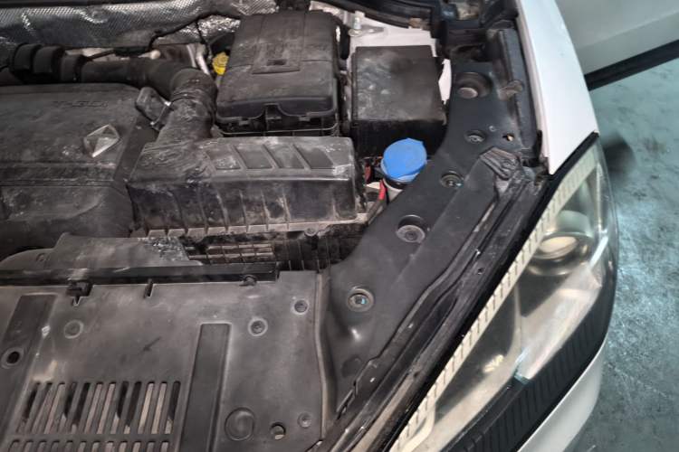 Used BORGWARD BX7 2016 28T 2WD Elite Edition 5-seater Engine Bay Left