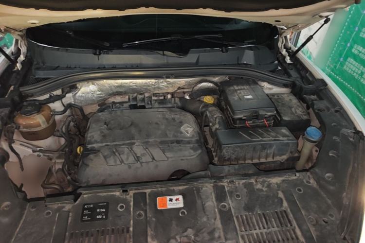Used BORGWARD BX7 2016 28T Four-Wheel Drive Flagship Version 5 Seats Engine Bay