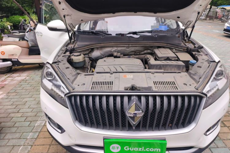 Used BORGWARD BX7 2016 28T Two-Wheel Drive Luxury Version 5 Seats Engine Bay Right