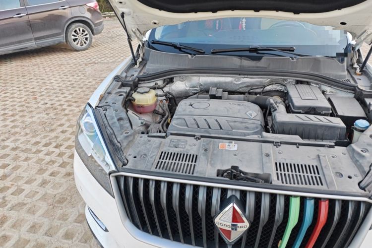 Used BORGWARD BX7 2016 28T Two-Wheel Drive Luxury Version 5 Seats Engine Bay Right