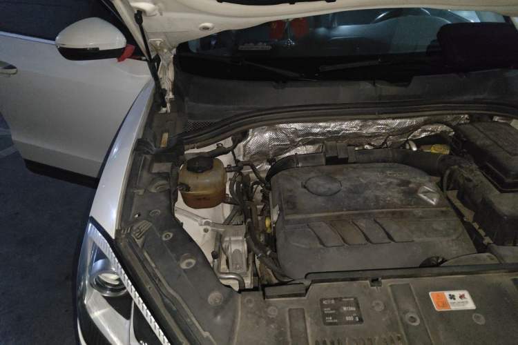 Used BORGWARD BX7 2016 28T 2WD Elite Edition 5-seater Engine Bay Right