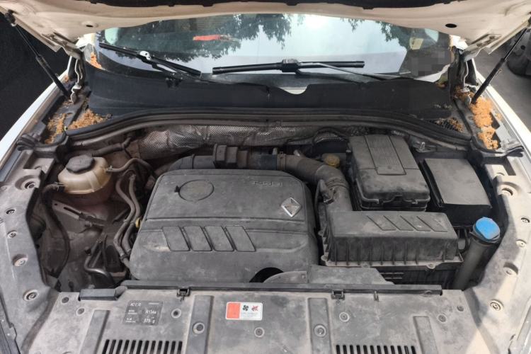 Used BORGWARD BX7 2016 28T Two-Wheel Drive Luxury Version 5 Seats Engine Bay