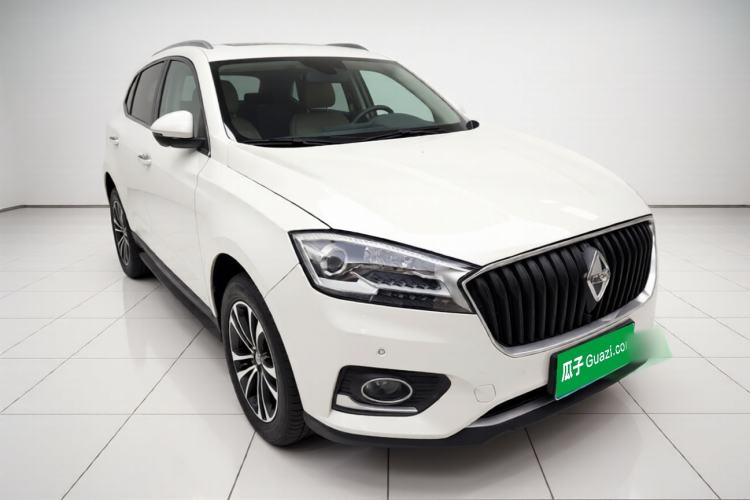 Used BORGWARD BX7 2016 28T Four-wheel Drive Luxury Edition 5 Seats Exterior 2