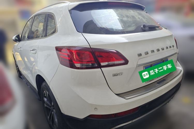 Used BORGWARD BX7 2016 28T Four-wheel Drive Luxury Edition 5 Seats Exterior 3