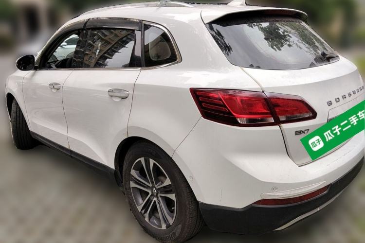 Used BORGWARD BX7 2016 28T Four-wheel Drive Luxury Edition 5 Seats Exterior 3