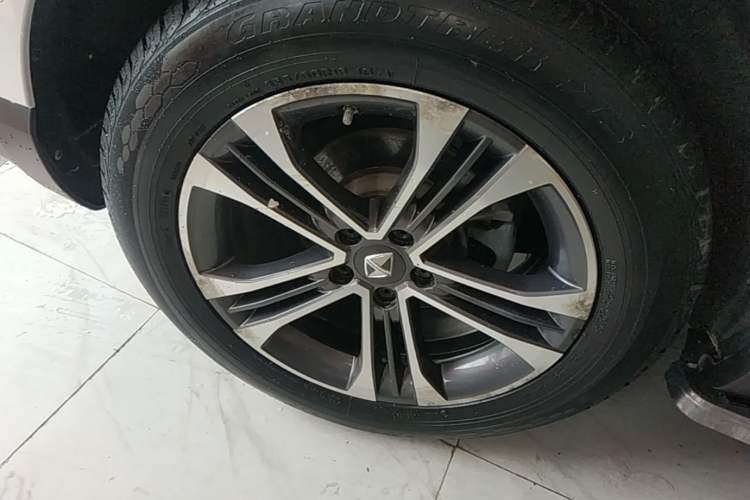 Used BORGWARD BX7 2016 28T Two-Wheel Drive Luxury Version 5 Seats Exterior 5