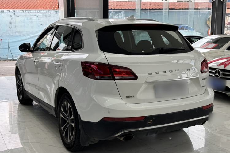 Used BORGWARD BX7 2016 28T Two-Wheel Drive Luxury Version 5 Seats Exterior 7