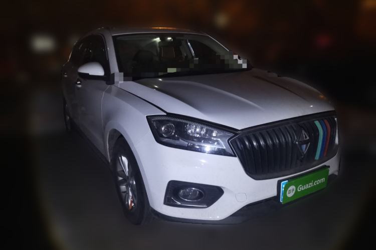 Used BORGWARD BX7 2016 28T 2WD Elite Edition 5-seater Front Right 45 Deg