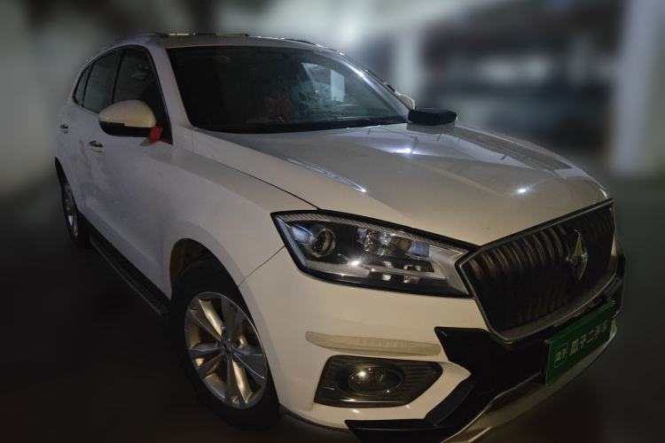 Used BORGWARD BX7 2016 28T 2WD Elite Edition 5-seater Front Right 45 Deg