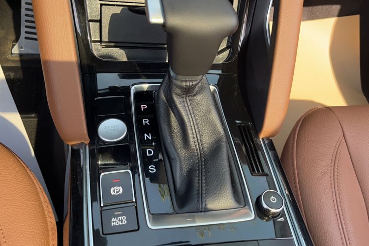 Used BORGWARD BX7 2016 28T Four-Wheel Drive Flagship Version 5 Seats Gear Lever