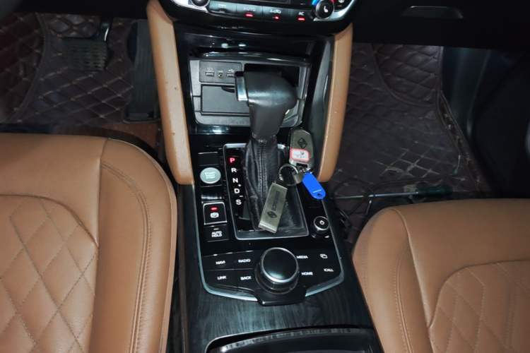 Used BORGWARD BX7 2016 28T Four-Wheel Drive Flagship Version 5 Seats Gear Lever