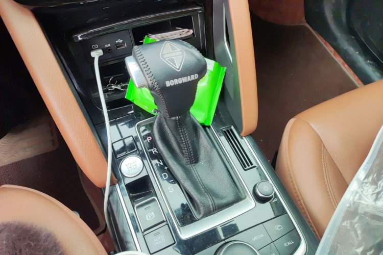 Used BORGWARD BX7 2016 28T Four-Wheel Drive Flagship Version 5 Seats Gear Lever
