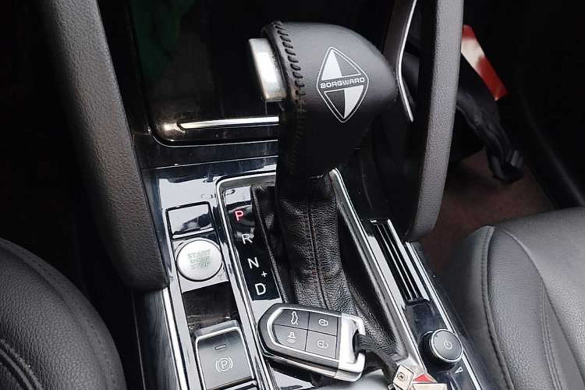 Used BORGWARD BX7 2016 28T 2WD Elite Edition 5-seater Gear Lever