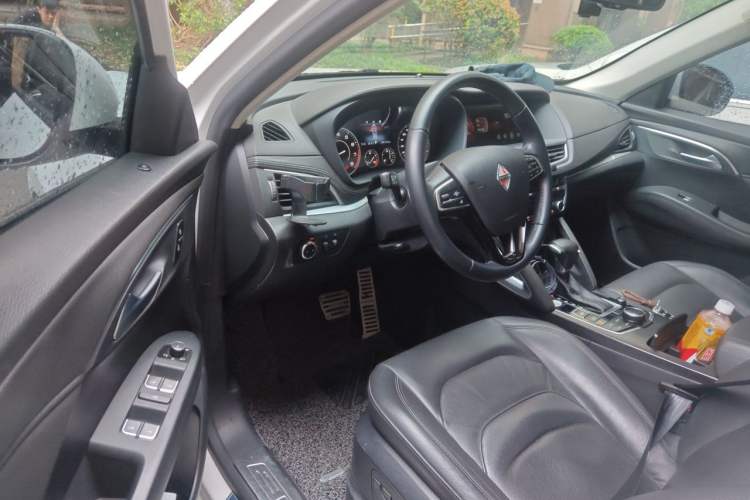 Used BORGWARD BX7 2016 28T Four-wheel Drive Luxury Edition 5 Seats Interior 3