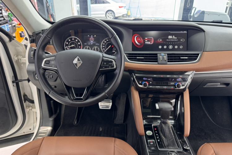 Used BORGWARD BX7 2016 28T Two-Wheel Drive Luxury Version 5 Seats Interior 5