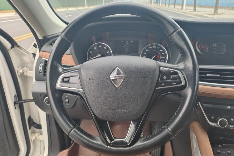 Used BORGWARD BX7 2016 28T Four-wheel Drive Luxury Edition 5 Seats Interior 5