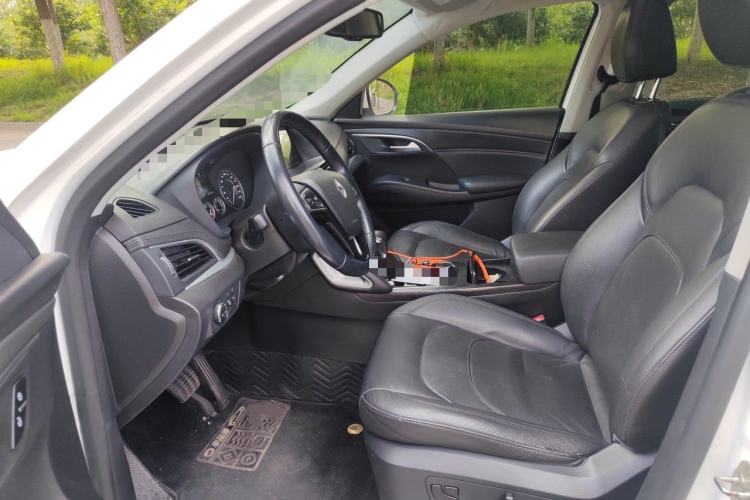 Used BORGWARD BX7 2016 28T Four-wheel Drive Luxury Edition 5 Seats Left Front Seat