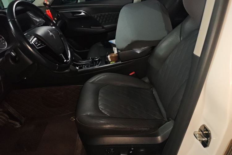 Used BORGWARD BX7 2016 28T Four-Wheel Drive Flagship Version 5 Seats Left Front Seat