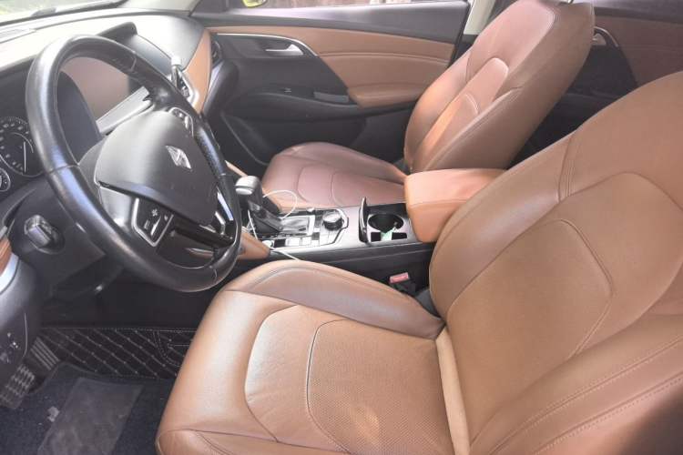 Used BORGWARD BX7 2016 28T Four-Wheel Drive Elite Edition 5 Seats Left Front Seat