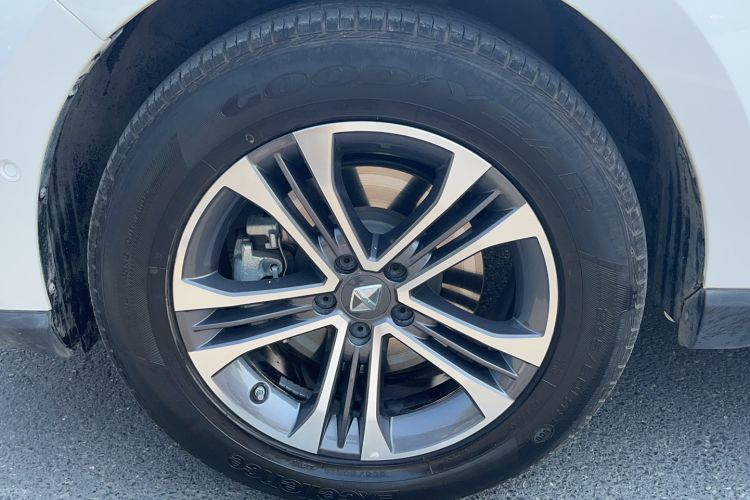 Used BORGWARD BX7 2016 28T Four-Wheel Drive Flagship Version 5 Seats Left Front Wheel Hub