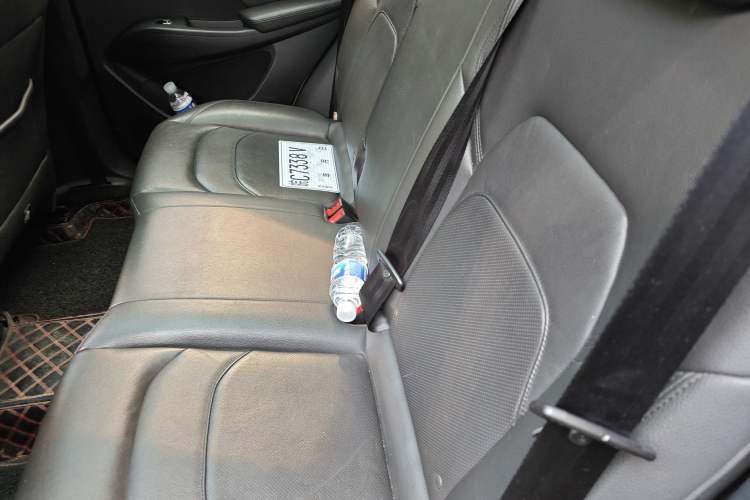 Used BORGWARD BX7 2016 28T 2WD Elite Edition 5-seater Left Rear Seat