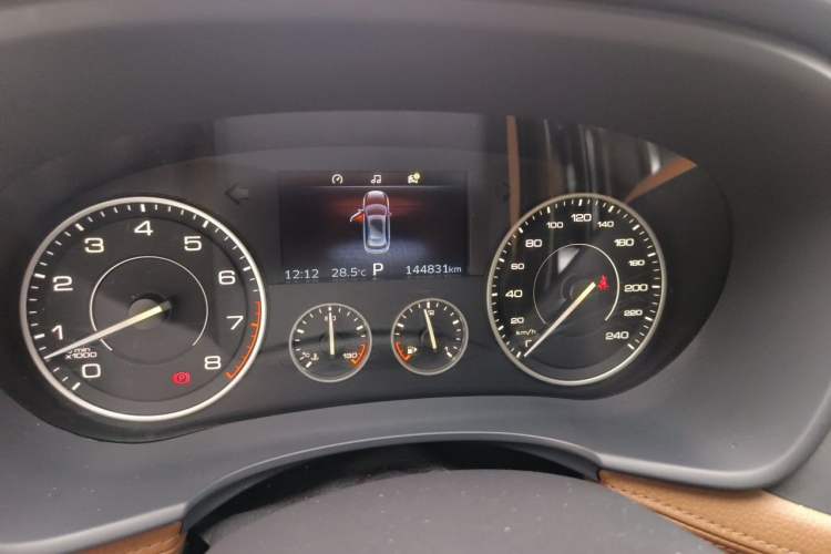 Used BORGWARD BX7 2016 28T Two-Wheel Drive Luxury Version 5 Seats Odometer Close Up