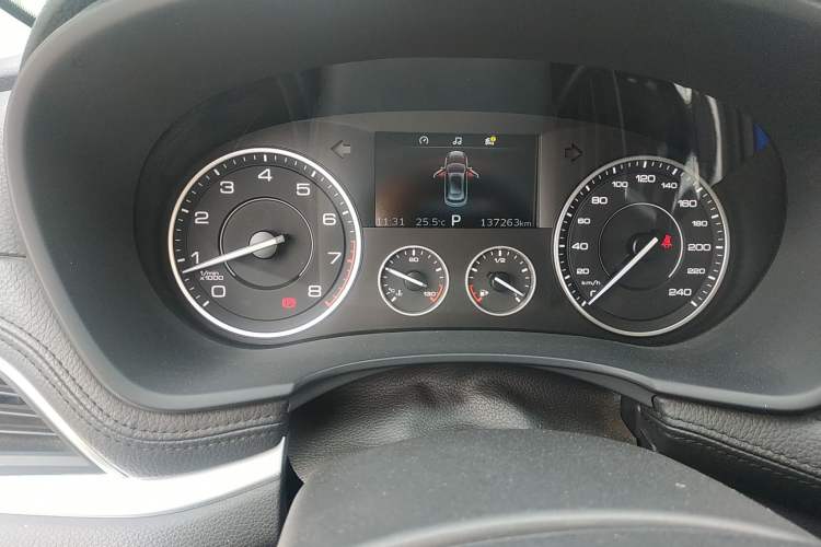 Used BORGWARD BX7 2016 28T 2WD Elite Edition 5-seater Odometer Close Up