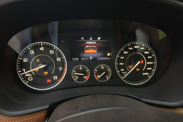Used BORGWARD BX7 2016 28T Two-Wheel Drive Luxury Version 5 Seats Odometer Close Up