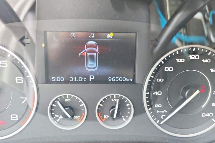 Used BORGWARD BX7 2016 28T Four-wheel Drive Luxury Edition 5 Seats Odometer Close Up