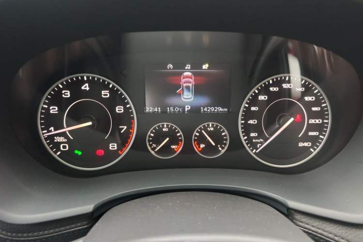 Used BORGWARD BX7 2016 28T Two-Wheel Drive Luxury Version 5 Seats Odometer Close Up