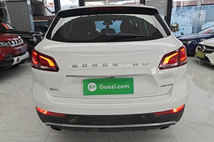 Used BORGWARD BX7 2016 28T Two-Wheel Drive Luxury Version 5 Seats Rear