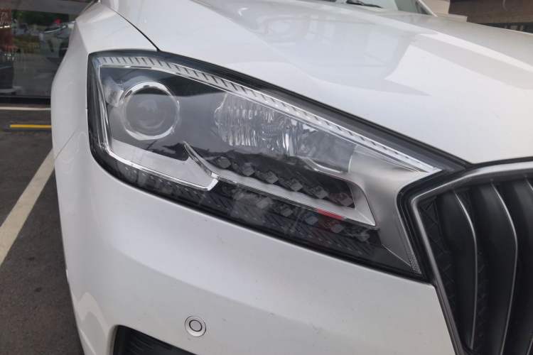 Used BORGWARD BX7 2016 28T Four-wheel Drive Luxury Edition 5 Seats Right Front Headlight