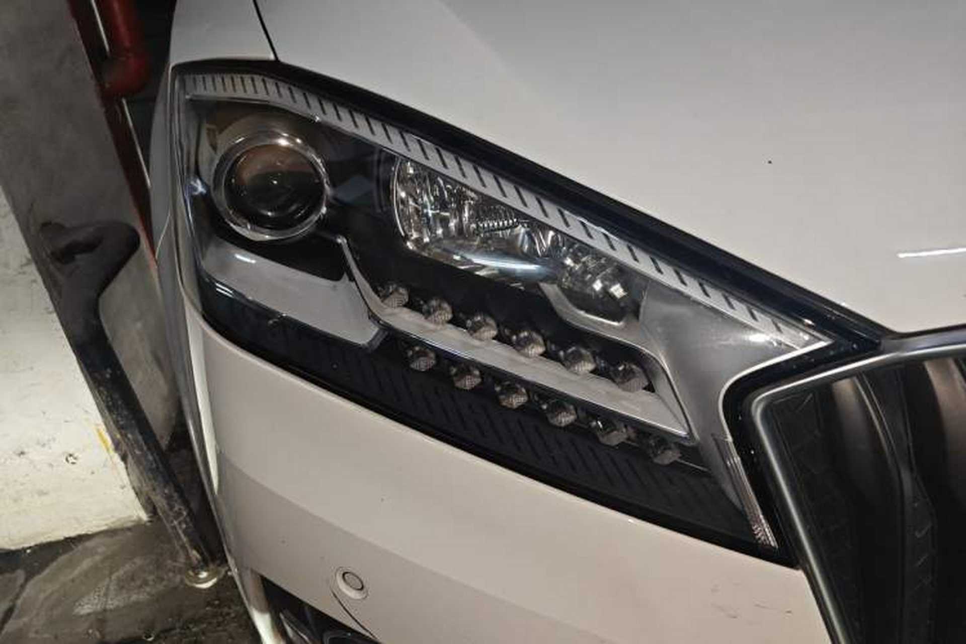 Used BORGWARD BX7 2016 28T Two-Wheel Drive Luxury Version 5 Seats Right Front Headlight