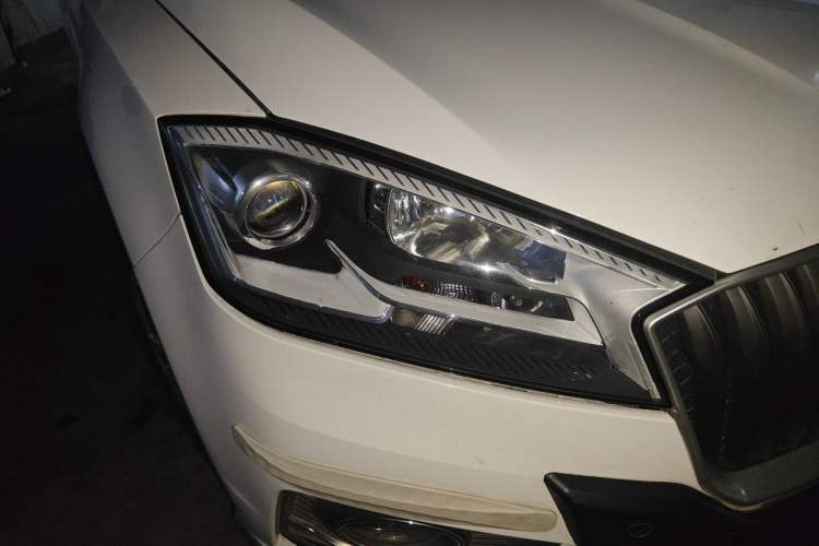 Used BORGWARD BX7 2016 28T 2WD Elite Edition 5-seater Right Front Headlight