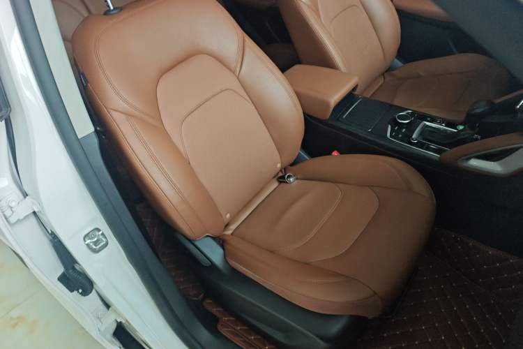 Used BORGWARD BX7 2016 28T 2WD Elite Edition 5-seater Right Front Seat