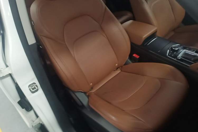 Used BORGWARD BX7 2016 28T 2WD Elite Edition 5-seater Right Front Seat