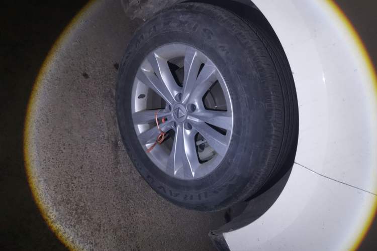 Used BORGWARD BX7 2016 28T 2WD Elite Edition 5-seater Right Front Wheel Hub