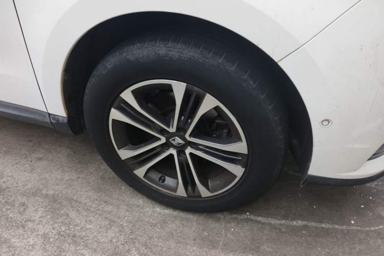 Used BORGWARD BX7 2016 28T Two-Wheel Drive Luxury Version 5 Seats Right Front Wheel Hub