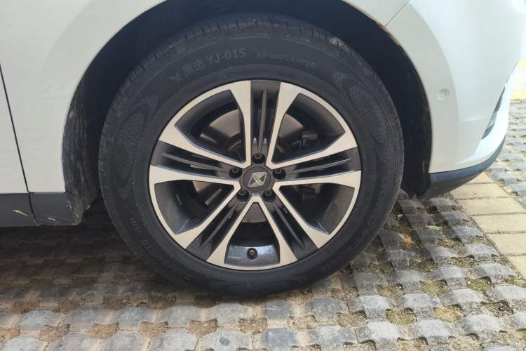 Used BORGWARD BX7 2016 28T Four-Wheel Drive Flagship Version 5 Seats Right Front Wheel Hub