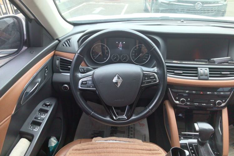 Used BORGWARD BX7 2016 28T Four-wheel Drive Luxury Edition 5 Seats Steering Wheel