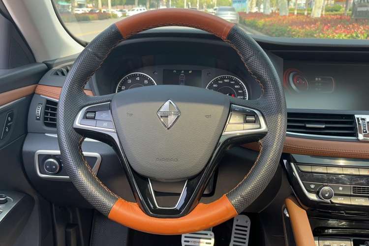 Used BORGWARD BX7 2016 28T Four-Wheel Drive Flagship Version 5 Seats Steering Wheel