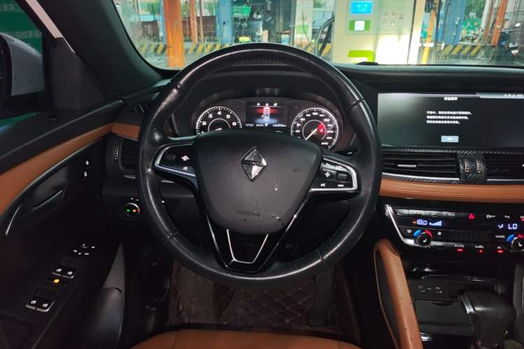 Used BORGWARD BX7 2016 28T Four-Wheel Drive Flagship Version 5 Seats Steering Wheel