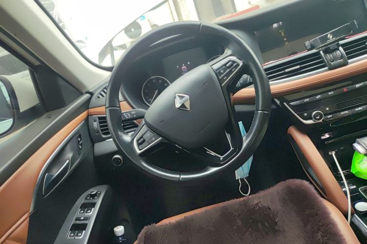 Used BORGWARD BX7 2016 28T Four-Wheel Drive Flagship Version 5 Seats Steering Wheel