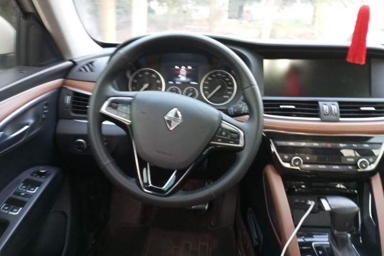 Used BORGWARD BX7 2016 28T Four-Wheel Drive Flagship Version 5 Seats Steering Wheel