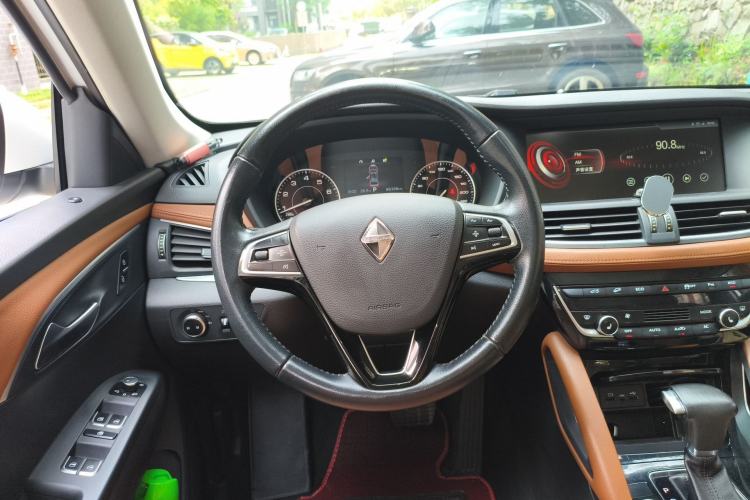 Used BORGWARD BX7 2016 28T Four-Wheel Drive Flagship Version 5 Seats Steering Wheel