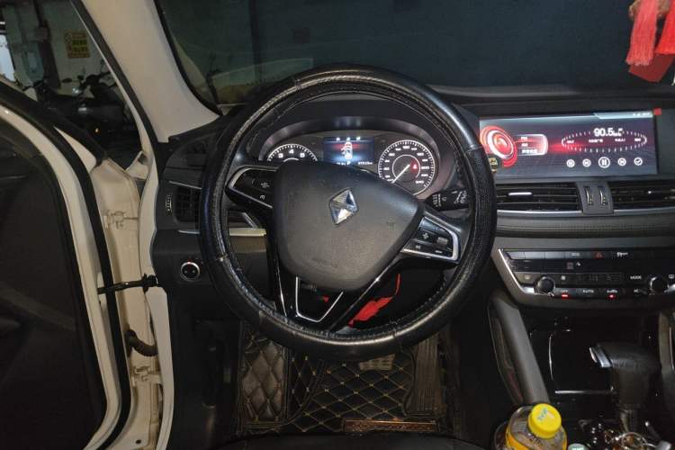 Used BORGWARD BX7 2016 28T 2WD Elite Edition 5-seater Steering Wheel