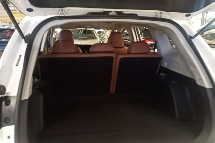 Used BORGWARD BX7 2016 28T 2WD Elite Edition 5-seater Trunk